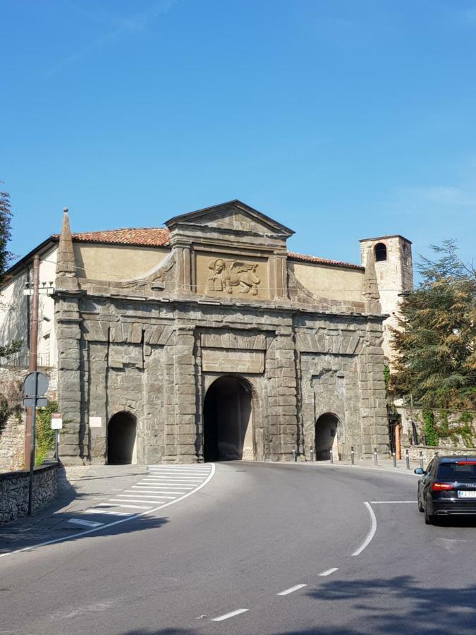 Charmerooms Palazzo Stampa Bergamo Luaran gambar